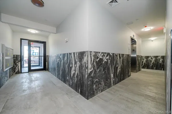 $1,973 | 2115 Burr Avenue, Unit 5D | Pelham Bay