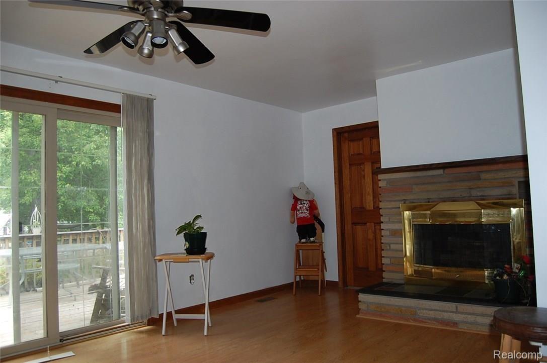 5378 Ridgemont Street Howell, MI 48843 - Photo 11 of 26 DSC_0152.JPG