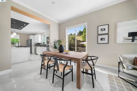 $1,890,000 | 2123 Hidden Pond Road, Lafayette, CA 94549