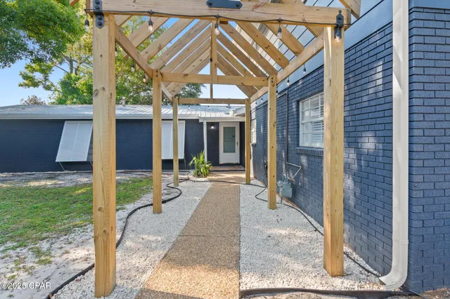 $1,125,000 | 8829 North Lagoon Drive, Panama City, FL 32408