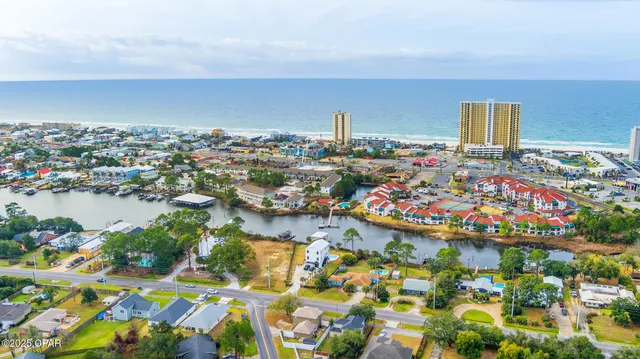 $1,125,000 | 8829 North Lagoon Drive, Panama City, FL 32408