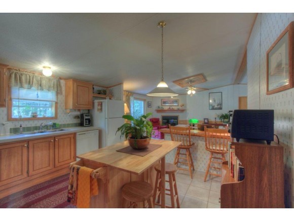 22 Button Road Farmington, NH 03835 - Photo 3 of 21