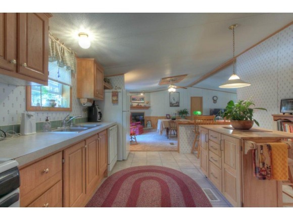 22 Button Road Farmington, NH 03835 - Photo 4 of 21