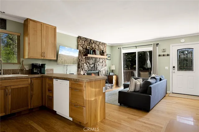 $320,000 | 708 Pinnacle Drive, Lake Arrowhead, CA 92352