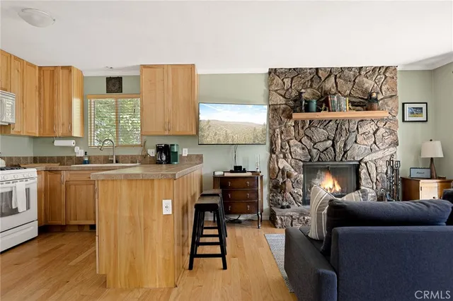 $320,000 | 708 Pinnacle Drive, Lake Arrowhead, CA 92352