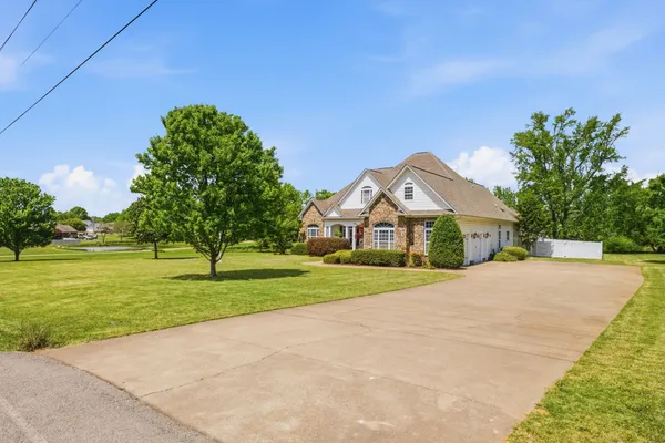 $694,000 | 26455 Austin Whitt Road, Ardmore, TN 38449
