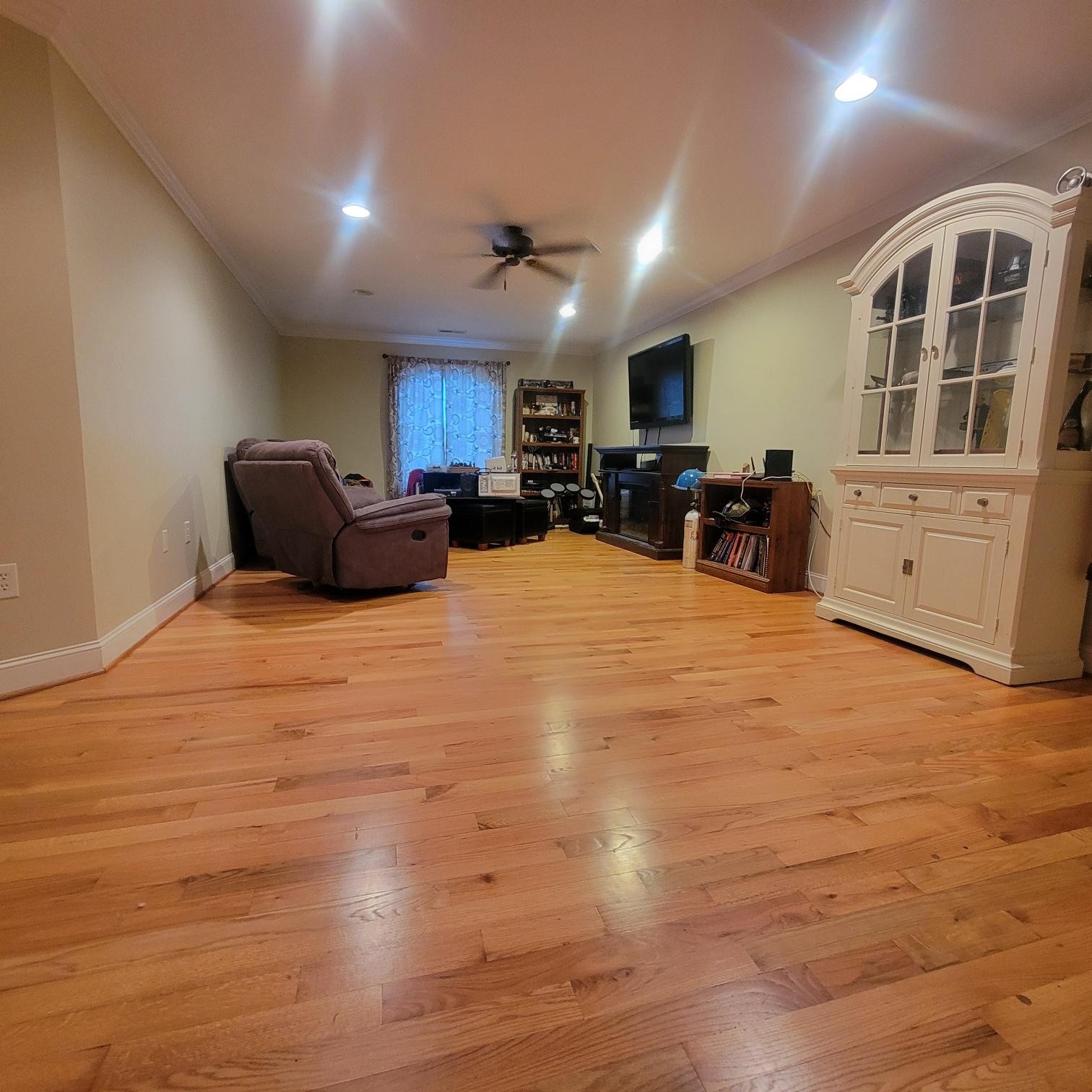 828 Prosser Road Leoma, TN 38468 - Photo 10 of 20 a large room with furniture a flat screen tv and a large window