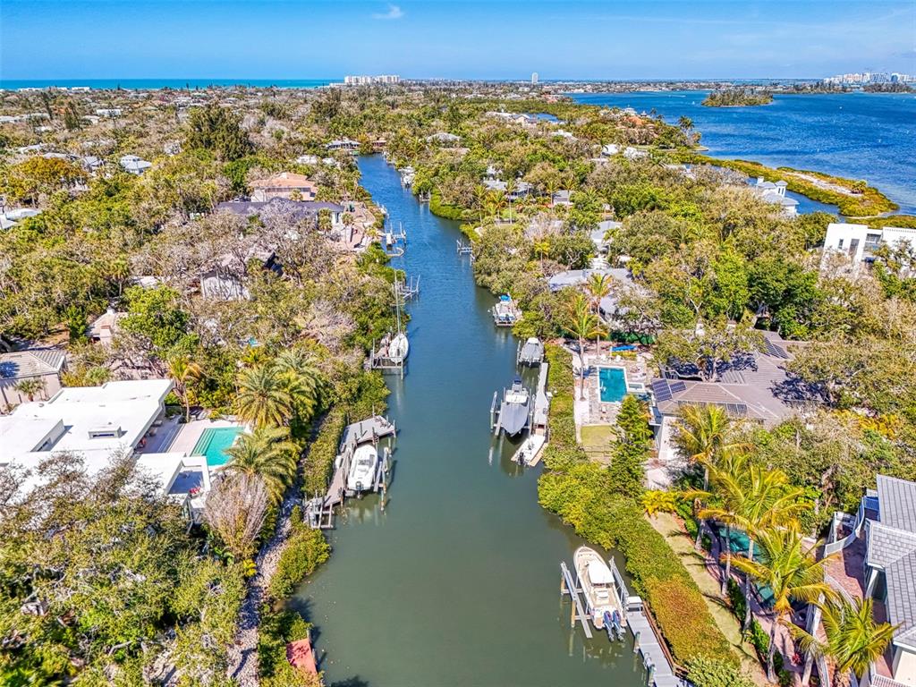 5303 Hidden Harbor Road Sarasota, FL 34242 - Photo 62 of 72