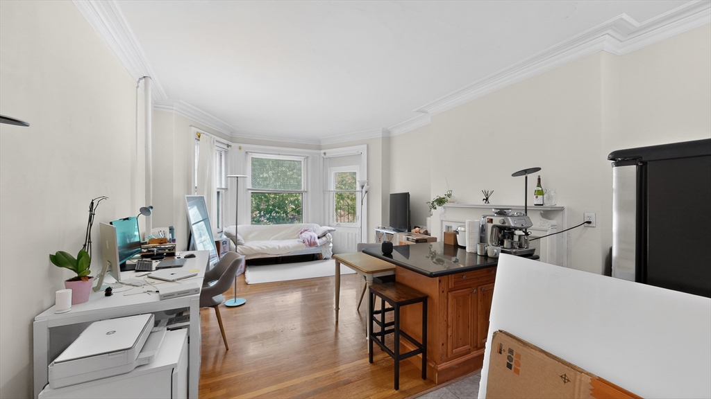 1071 Beacon Street, Unit 3 Brookline, MA 02446 - Photo 4 of 11