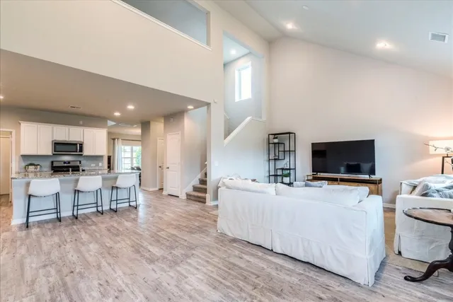 $525,000 | 125 Groesbeck Lane, Leander, TX 78641