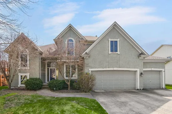 $335,000 | 21605 West 60th Terrace, Shawnee, KS 66218