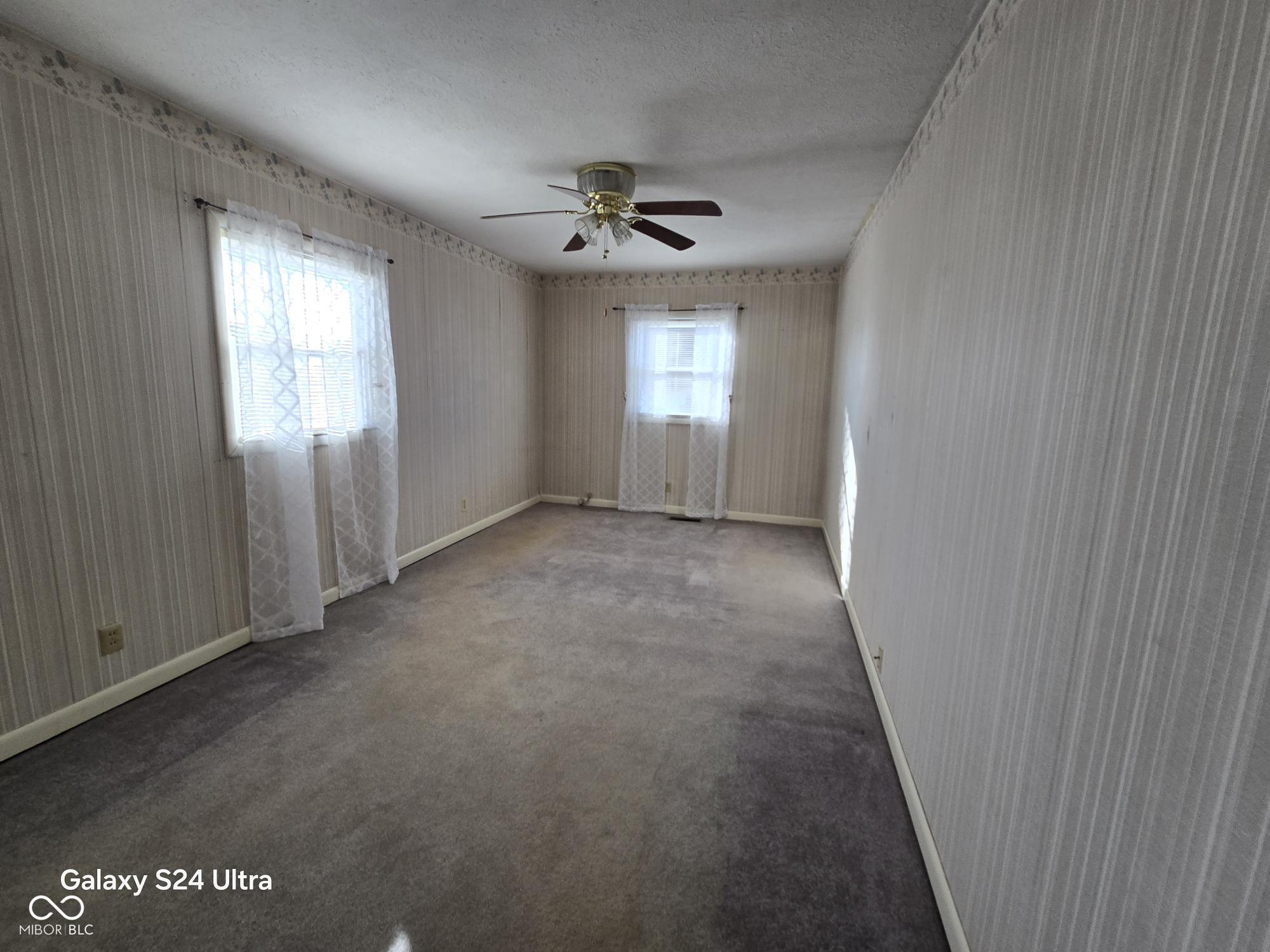 405 Howard Avenue Arcadia, IN 46030 - Photo 4 of 11