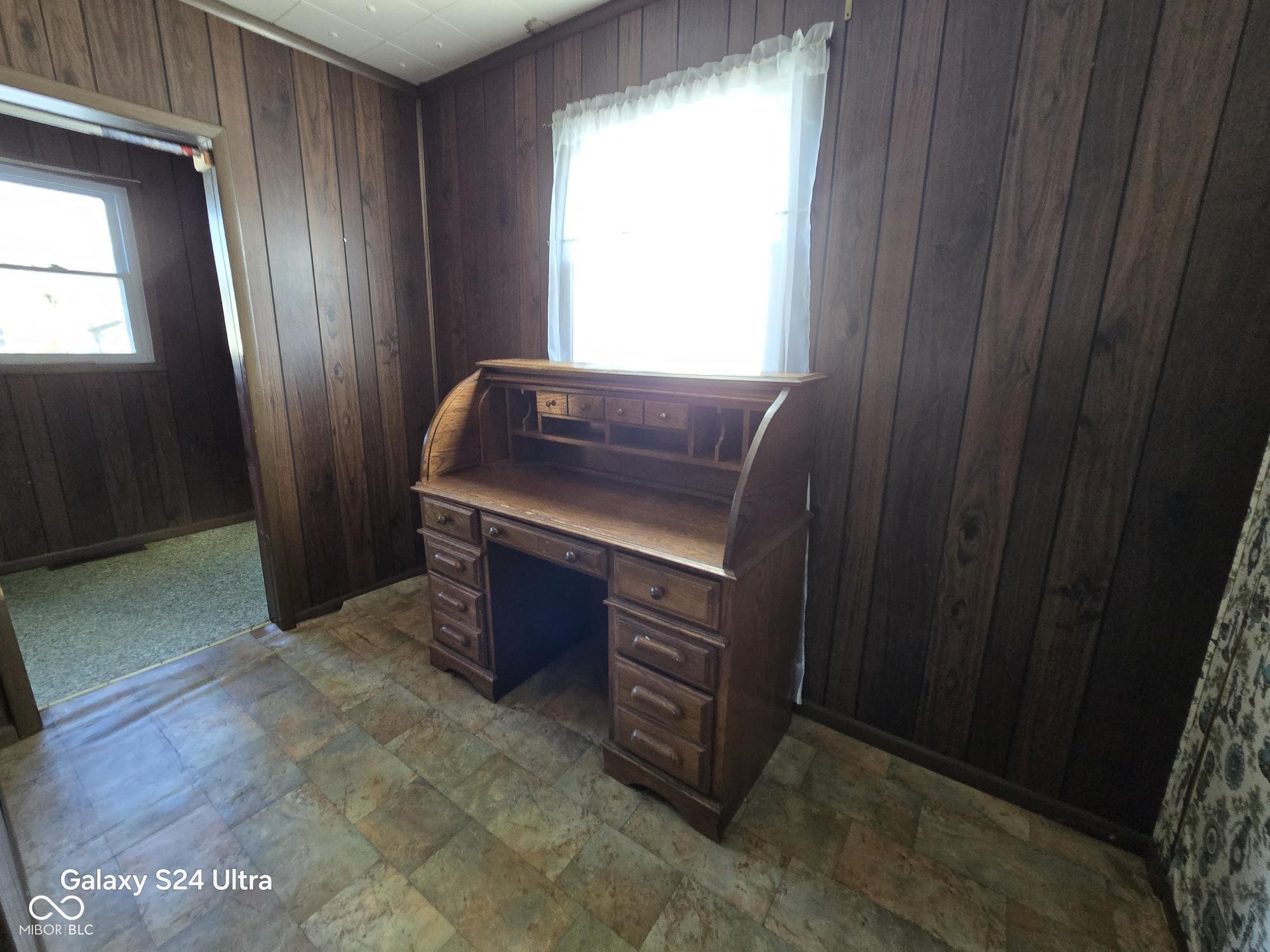 405 Howard Avenue Arcadia, IN 46030 - Photo 8 of 11
