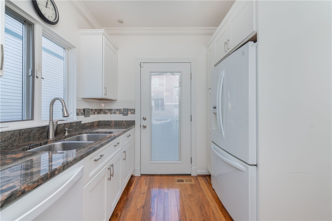 215 South Fitzhugh Street Rochester, NY 14608 - Photo 12 of 39 Kitchen to Deck