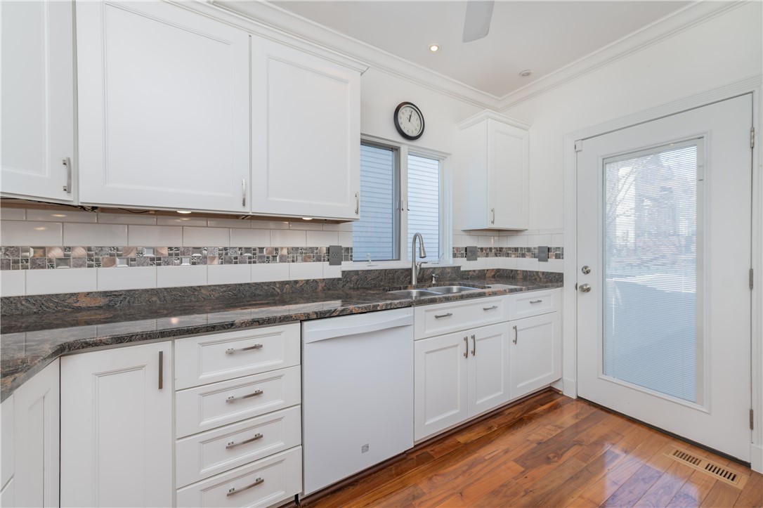 215 South Fitzhugh Street Rochester, NY 14608 - Photo 14 of 39 Kitchen