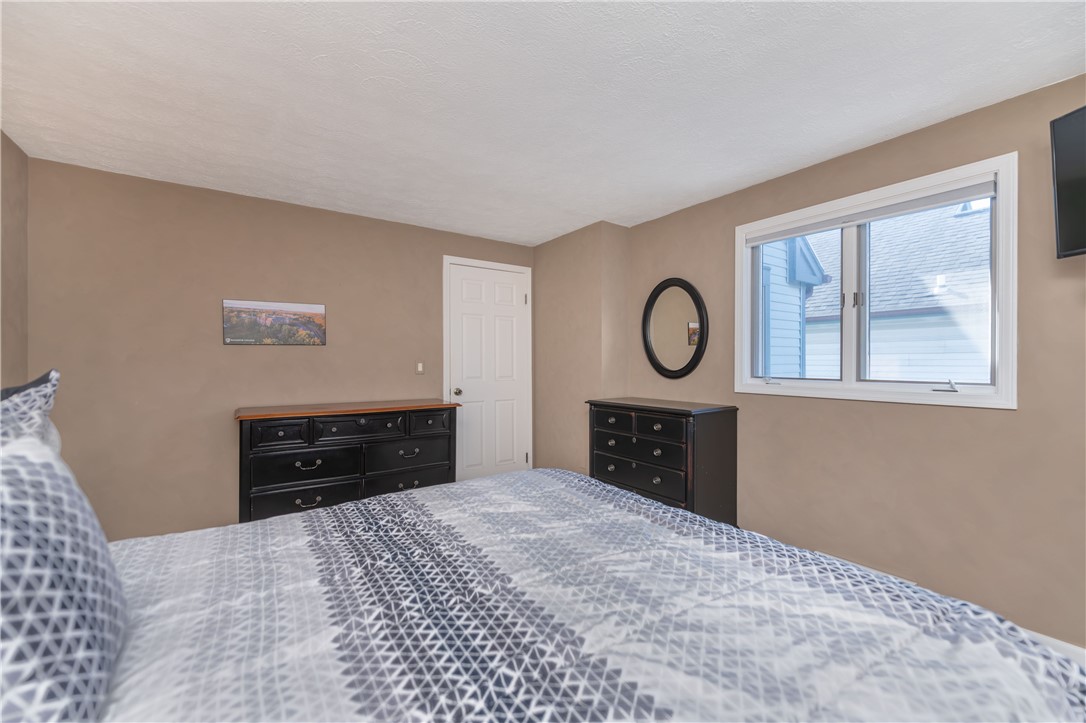 215 South Fitzhugh Street Rochester, NY 14608 - Photo 21 of 39 Bedroom 2