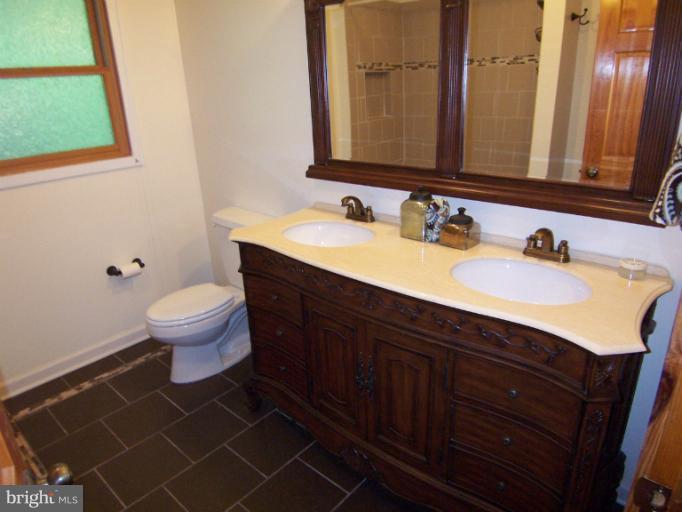 1890 Ridge Road Haymarket, VA 20169 - Photo 22 of 30 Bath