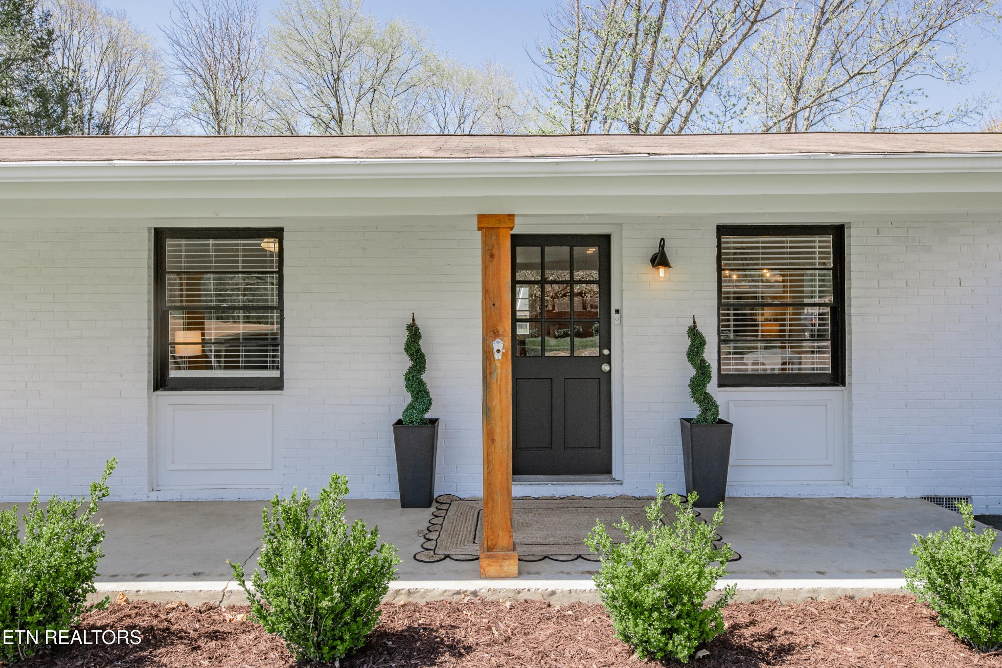 733 Waco Road Northwest Knoxville, TN 37919 - Photo 3 of 34 Gallery Image 3