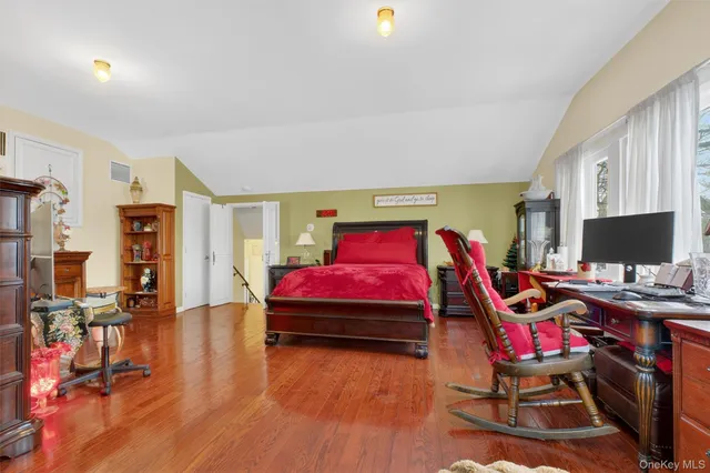 $650,000 | 29 Walton Drive, Mahopac, NY 10541