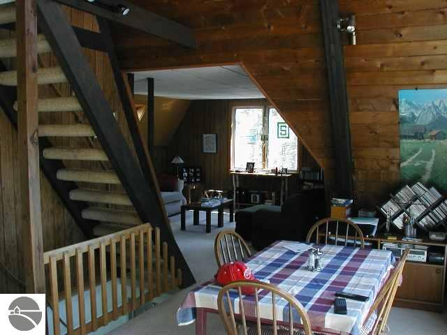 3748 Harolds Road Traverse City, MI 49696 - Photo 12 of 15 1702165-11.JPG