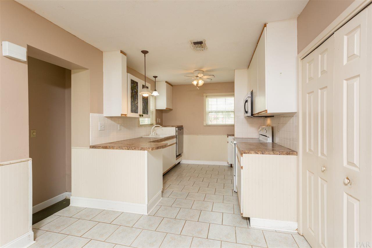 1745 West Kingsfield Road Cantonment, FL 32533 - Photo 11 of 40 Gallery Image 11