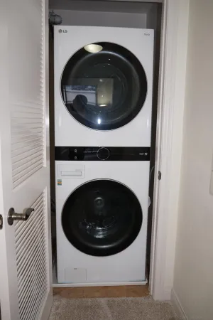 $2,850 | 9263 Regents Road, La Jolla, CA 92037