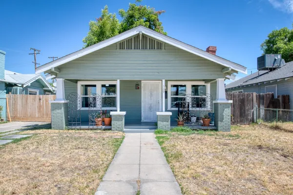 $345,000 | 509 East Weldon Avenue, Fresno, CA 93704