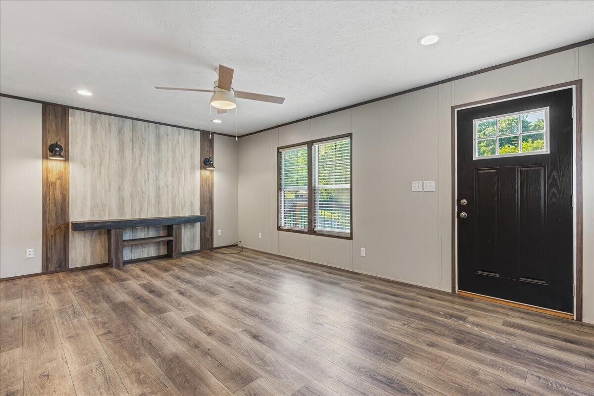 403 West Bank Street Athens, TN 37303 - Photo 5 of 24