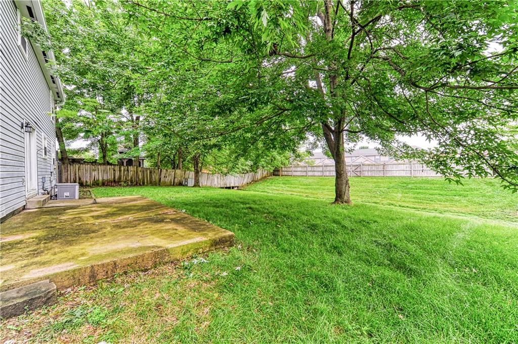 8414 Castle Ridge Lane Indianapolis, IN 46256 - Photo 3 of 40 Gallery Image 3