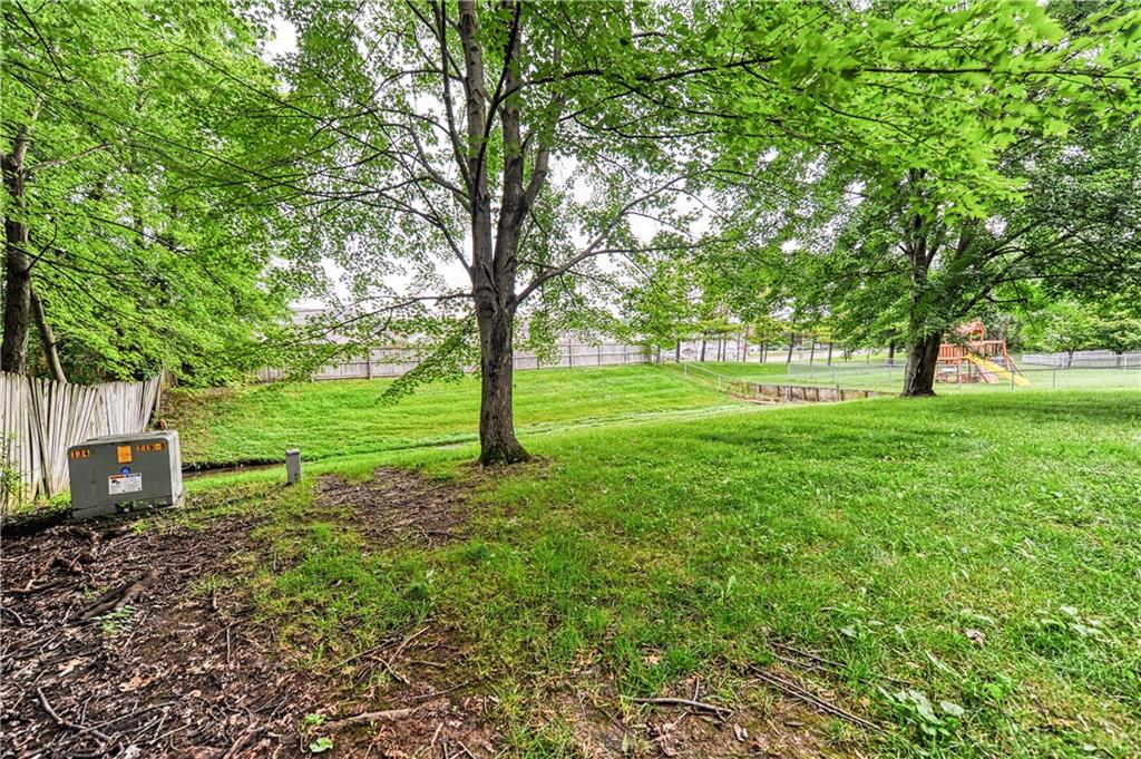 8414 Castle Ridge Lane Indianapolis, IN 46256 - Photo 5 of 40 Gallery Image 5