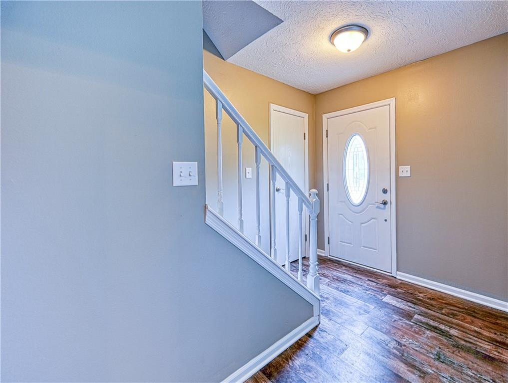 8414 Castle Ridge Lane Indianapolis, IN 46256 - Photo 7 of 40 Gallery Image 7