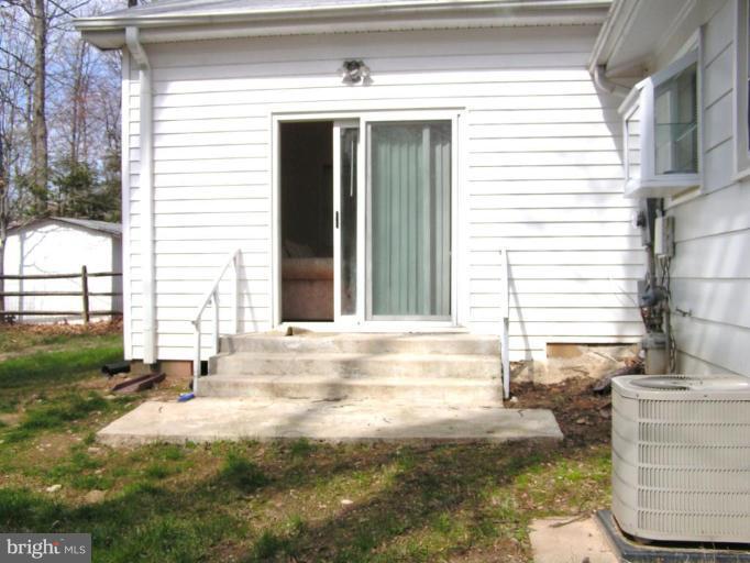 6416 Rivington Road Springfield, VA 22152 - Photo 9 of 11 Patio