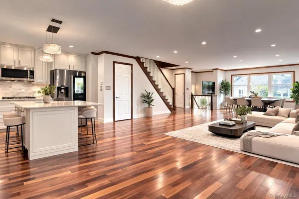 $949,000 | 120-19 Ketch Court | College Point