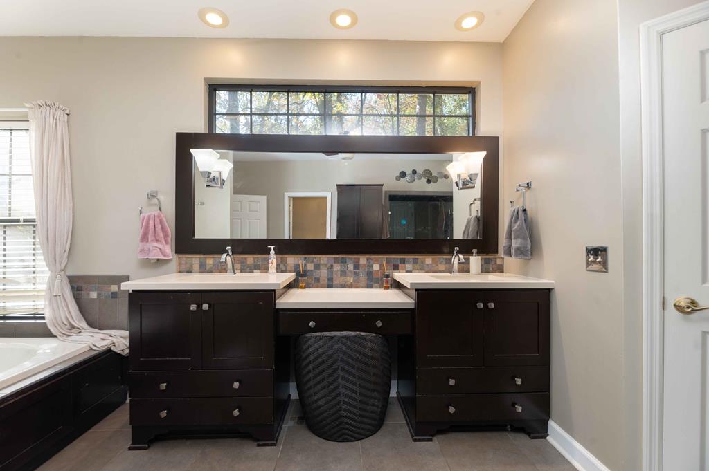 318 North Buckeye Loop Midland, GA 31820 - Photo 12 of 28