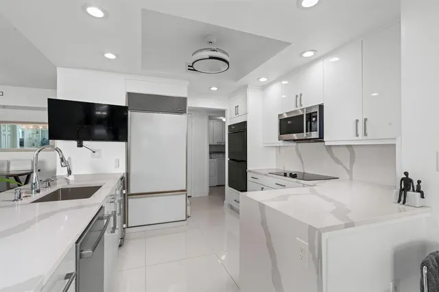 $6,000 | 411 North New River Drive East, Unit 2205, Fort Lauderdale, FL 33301