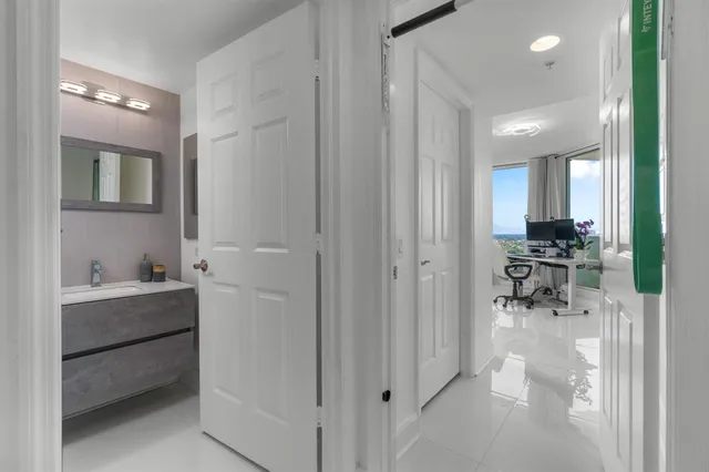 $6,000 | 411 North New River Drive East, Unit 2205, Fort Lauderdale, FL 33301