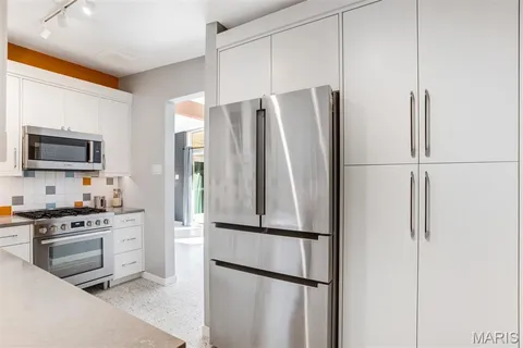 $489,900 | 709 Cheviot Court, St. Louis, MO 63122