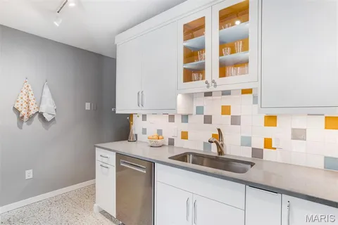 $489,900 | 709 Cheviot Court, St. Louis, MO 63122