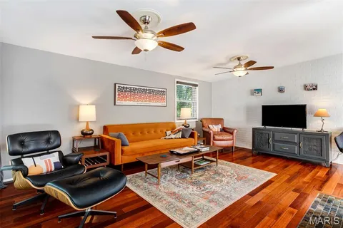 $489,900 | 709 Cheviot Court, St. Louis, MO 63122