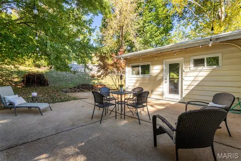 $489,900 | 709 Cheviot Court, St. Louis, MO 63122