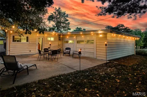 $489,900 | 709 Cheviot Court, St. Louis, MO 63122