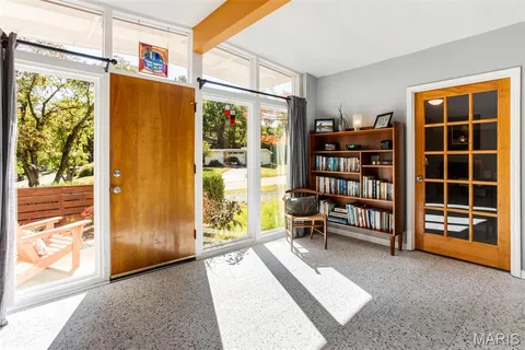 $489,900 | 709 Cheviot Court, St. Louis, MO 63122