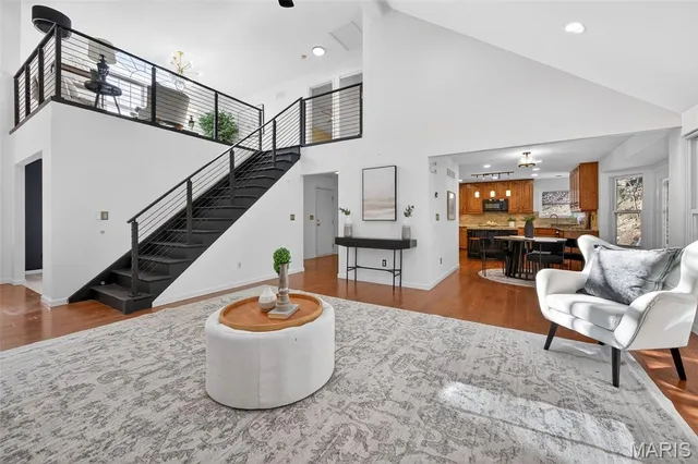 $699,900 | 305 Hays Hill Drive, Fenton, MO 63026