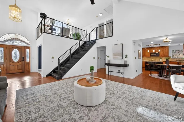 $699,900 | 305 Hays Hill Drive, Fenton, MO 63026