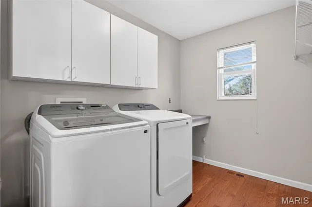 $699,900 | 305 Hays Hill Drive, Fenton, MO 63026