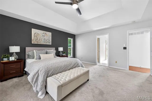 $699,900 | 305 Hays Hill Drive, Fenton, MO 63026