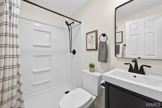 $699,900 | 305 Hays Hill Drive, Fenton, MO 63026