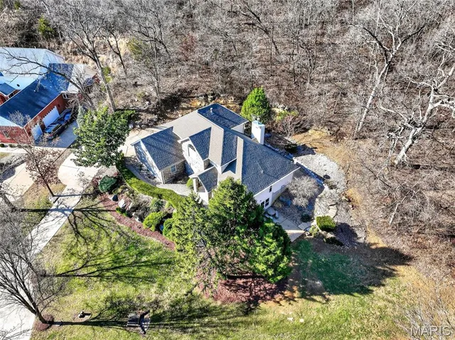 $699,900 | 305 Hays Hill Drive, Fenton, MO 63026