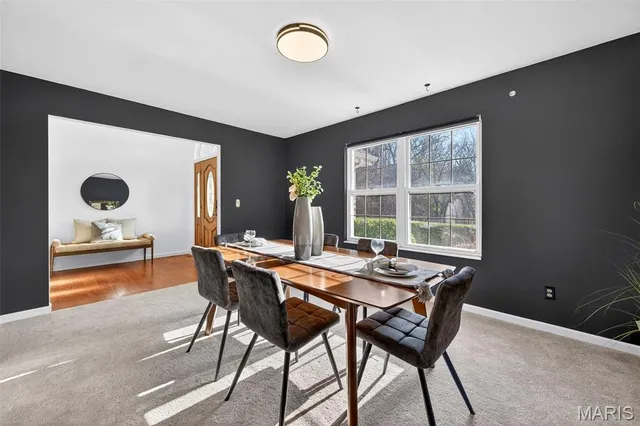 $699,900 | 305 Hays Hill Drive, Fenton, MO 63026