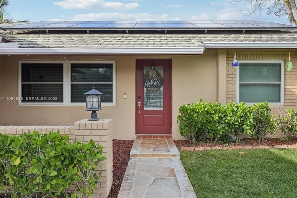 $4,900 | 11573 Northwest 39th Place, Coral Springs, FL 33065